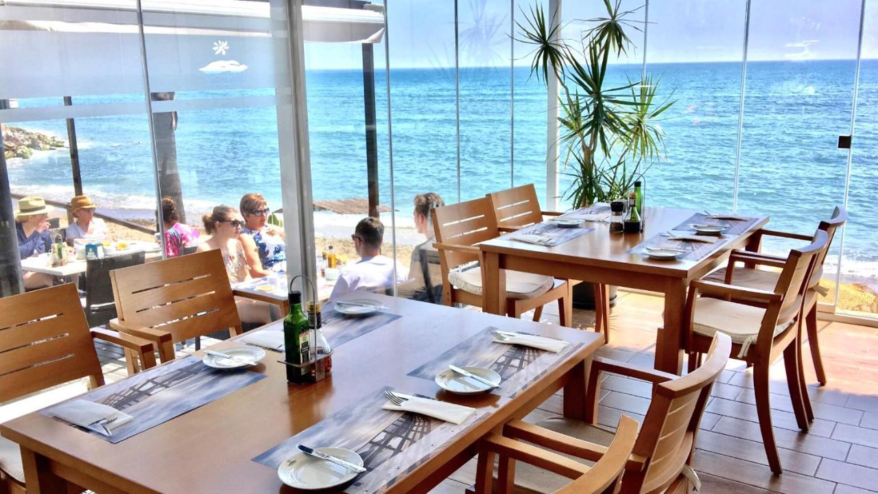 Mi Capricho 170 Beachfront Apartment Sitio de Calahonda Ngoại thất bức ảnh
