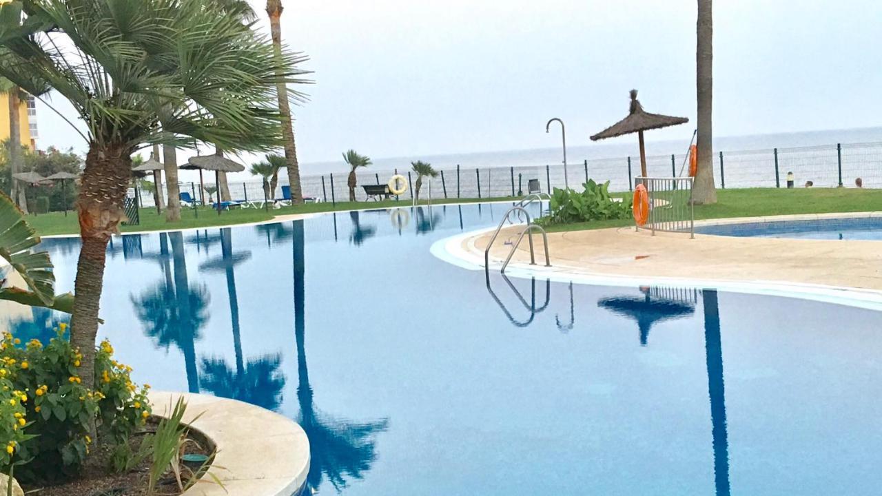 Mi Capricho 170 Beachfront Apartment Sitio de Calahonda Ngoại thất bức ảnh