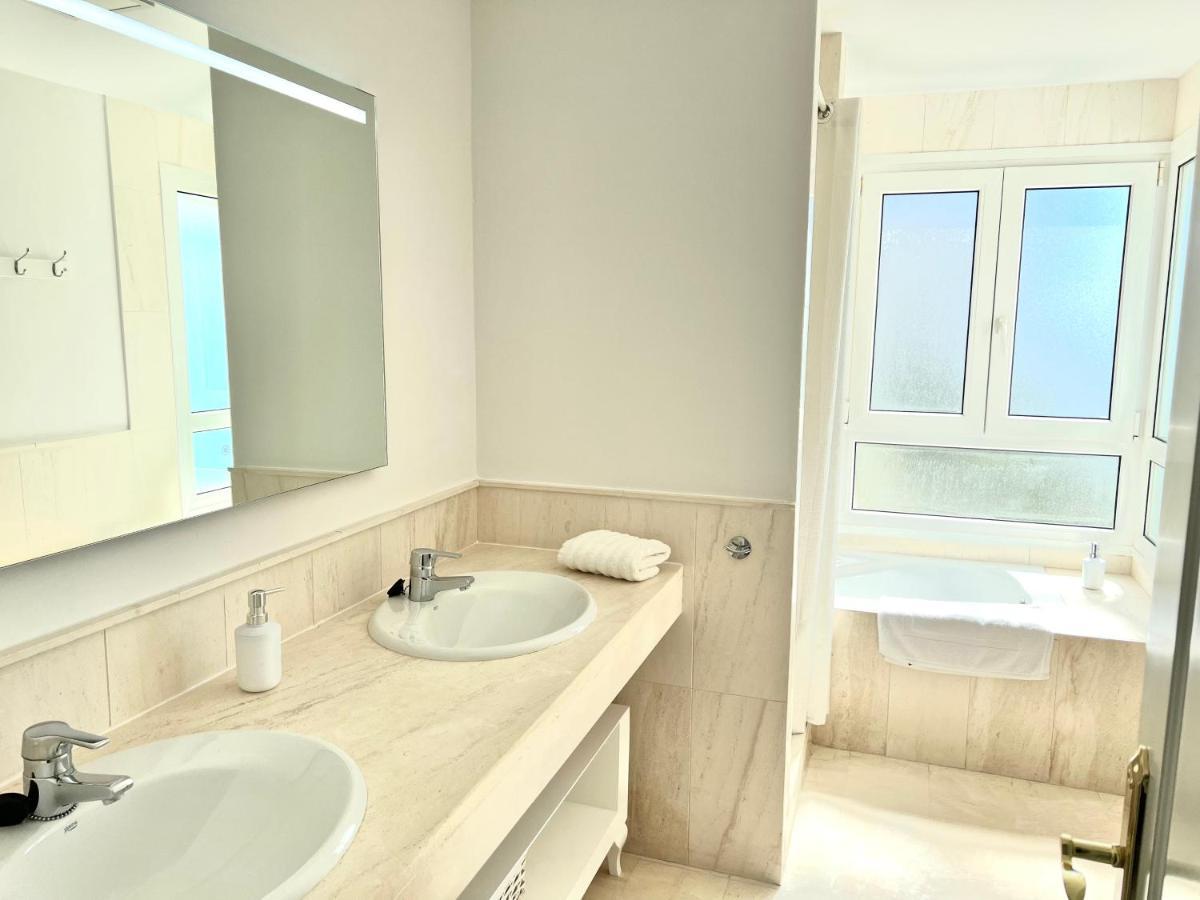 Mi Capricho 170 Beachfront Apartment Sitio de Calahonda Ngoại thất bức ảnh