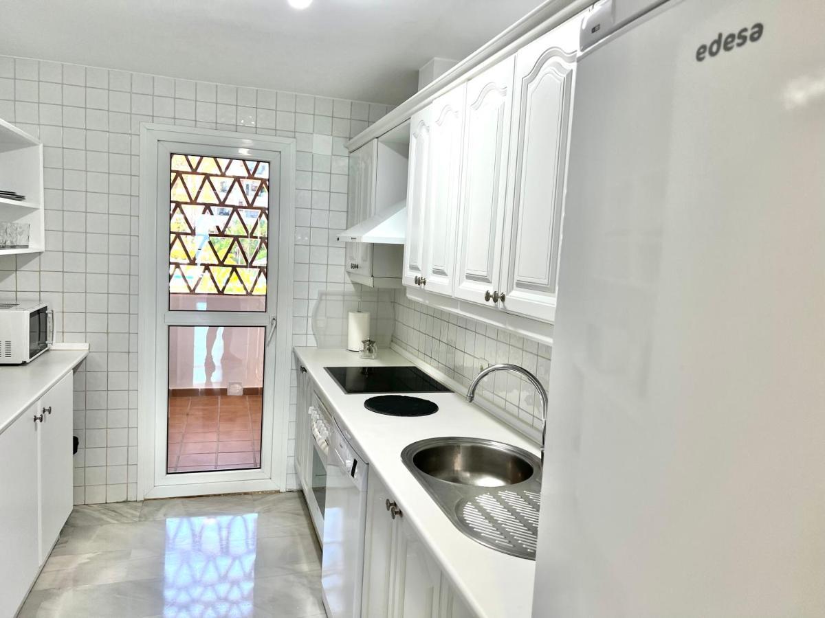 Mi Capricho 170 Beachfront Apartment Sitio de Calahonda Ngoại thất bức ảnh