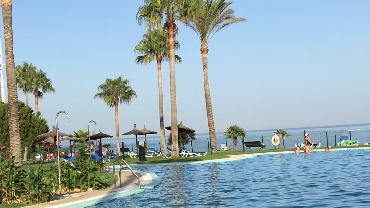 Mi Capricho 170 Beachfront Apartment Sitio de Calahonda Ngoại thất bức ảnh
